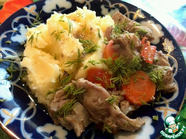 Braised pork neck in a slow cooker