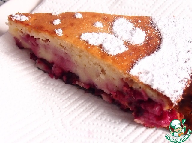 Pie with black currant