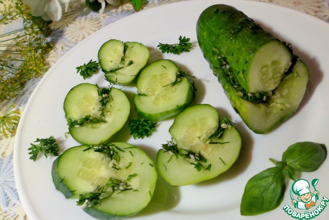 Закуска из фаршированных огурцов