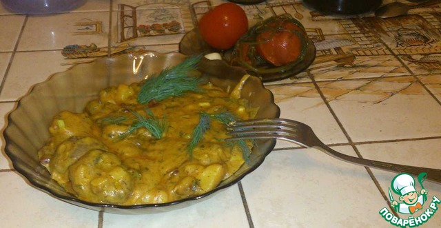 Фрикадельки с картофелем и фасолью в соусе