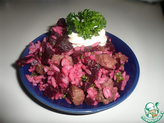 Warm salad with liver and beets