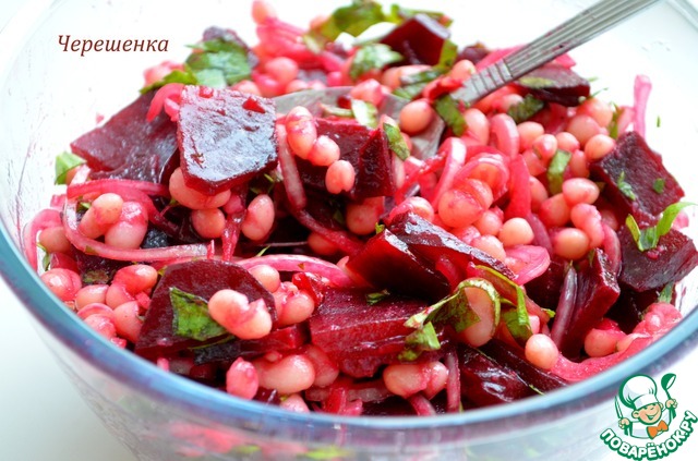 Beet salad, beans and cottage cheese