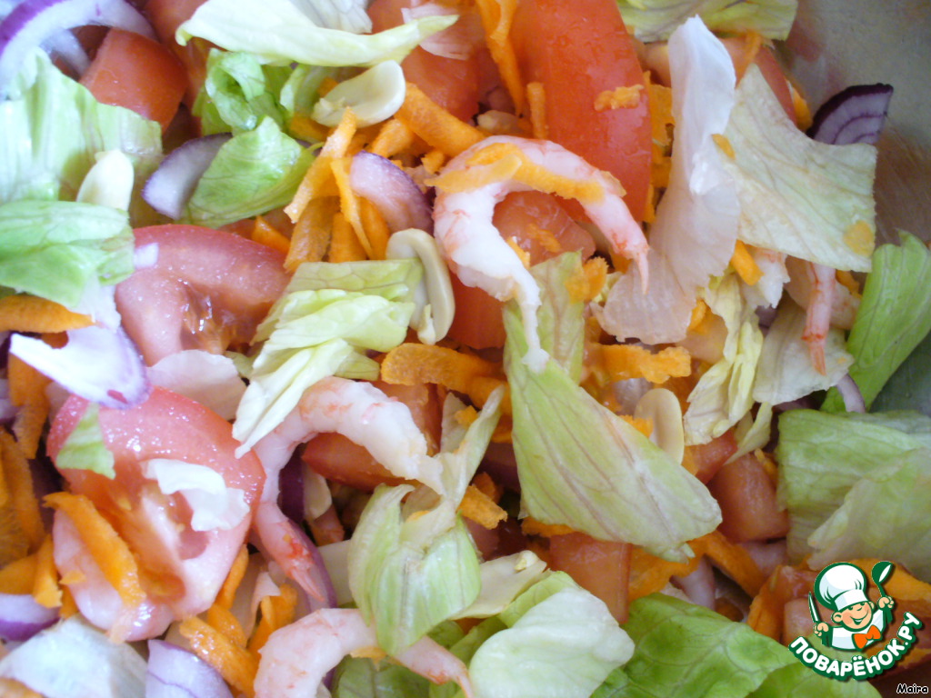 Vietnamese salad with shrimp