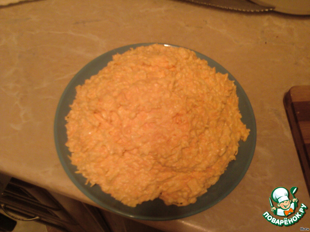 Салат из моркови и плавленого сыра