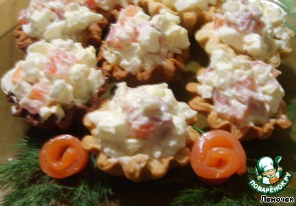 Tartlets with red fish