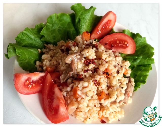 Bulgur with mushrooms and vegetables