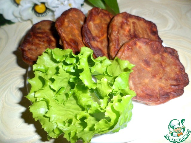 Печеночные оладьи в кабачковых кольцах