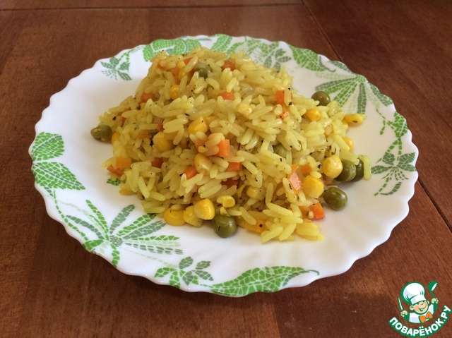 Rice with corn and peas in slow cooker