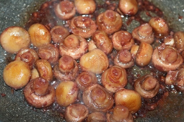 Mushrooms With Herbs