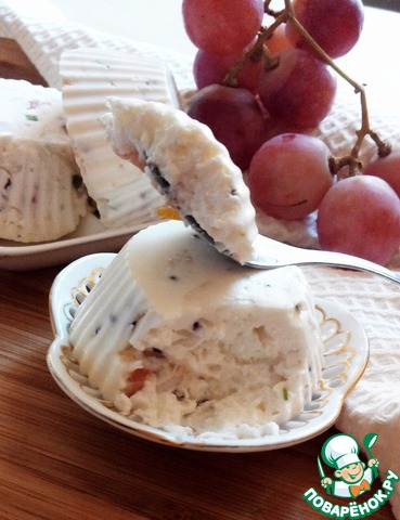 Creamy mousse with salmon