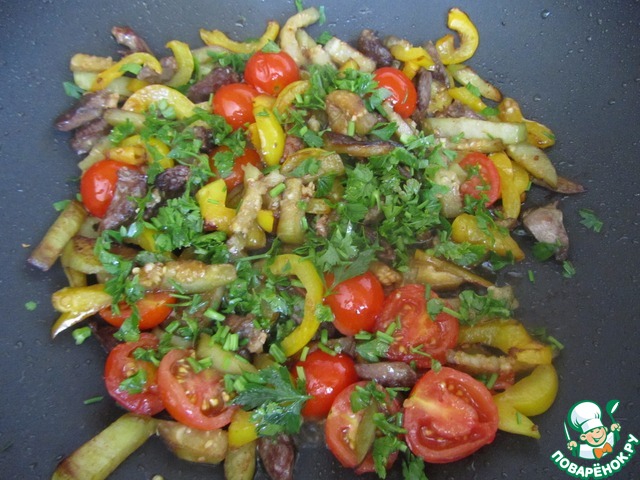 Warm salad of hearts with vegetables
