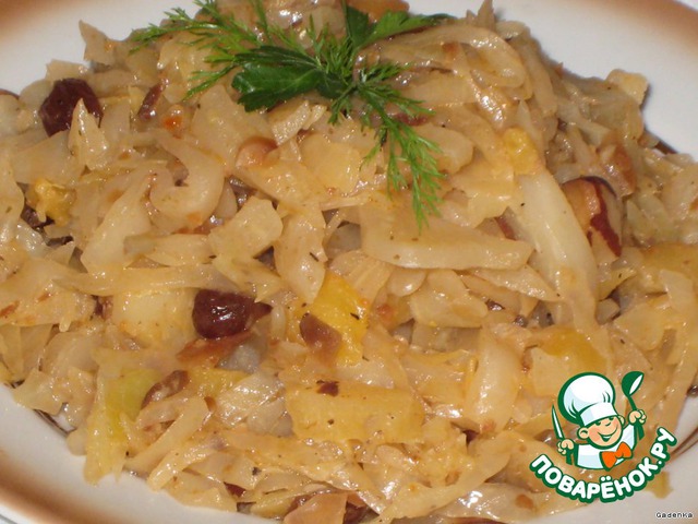Stewed cabbage with pineapple