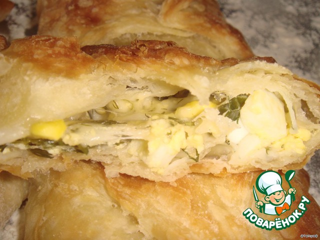 Puffs with egg, cheese and herbs