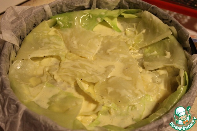 Cake of cabbage and minced meat