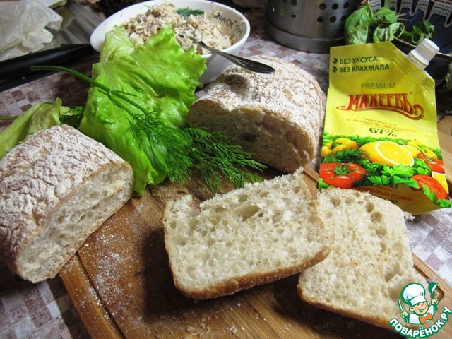 Sandwich with fish paste