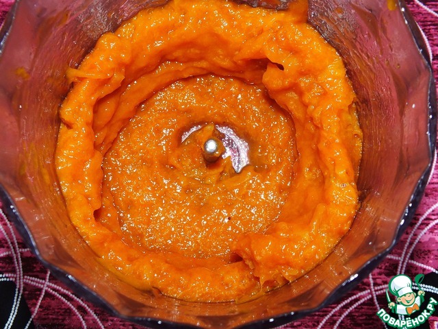 Carrot roulade with dried apricots