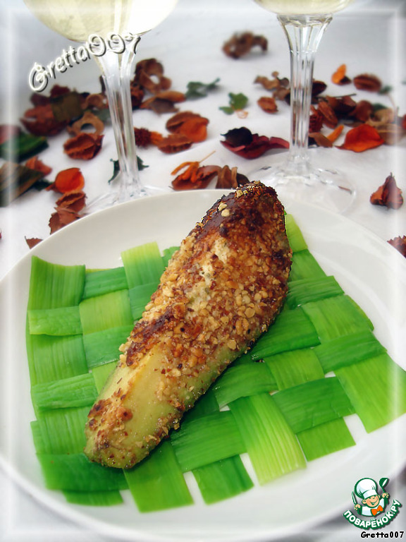 Авокадо, жареное с сыром и миндалем