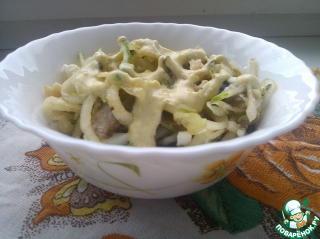 Calamari salad with mushrooms