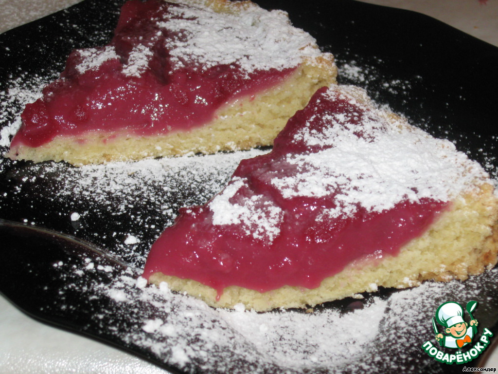 Tart with cherry custard