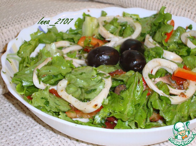 Squid salad with sun-dried tomatoes