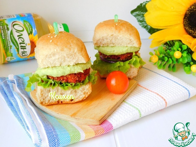 Lean Burger with beetroot