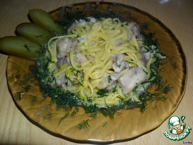 Pasta chicken in a creamy sauce