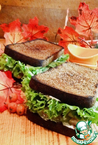 Sandwiches with smoked herring