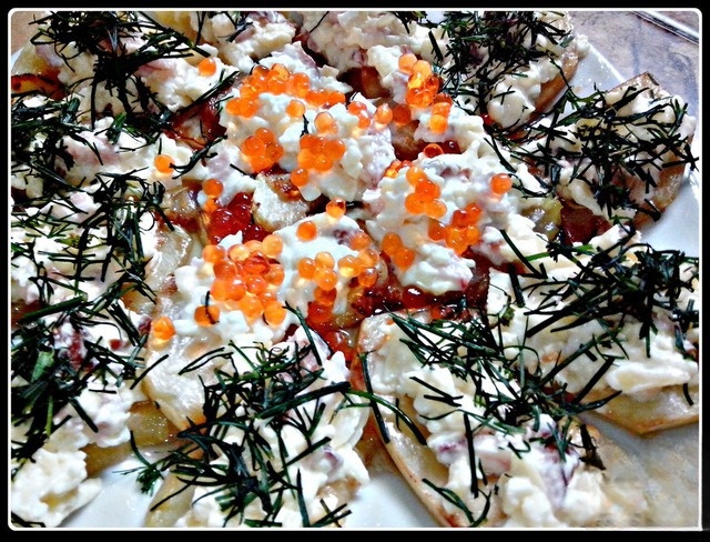 Appetizer of zucchini with cheese and chicken