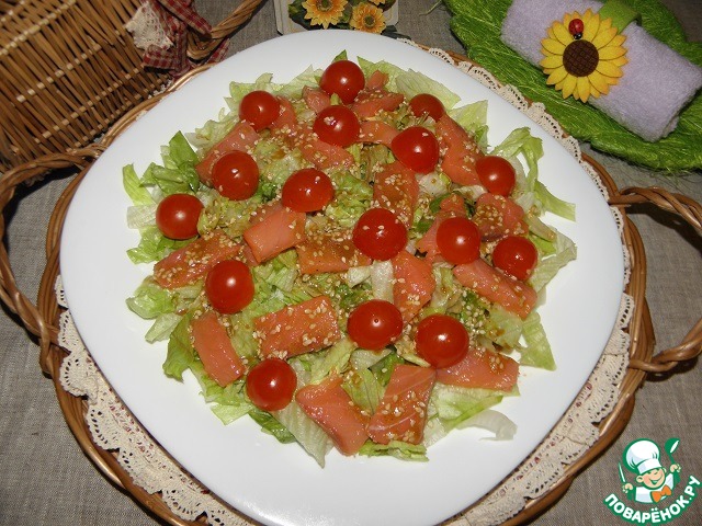 Salad with red fish 