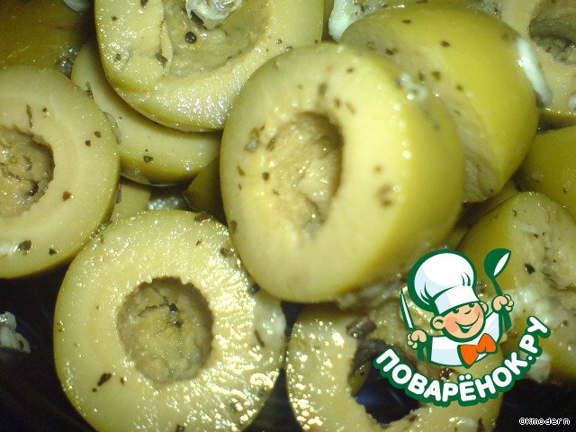 Marinated olives
