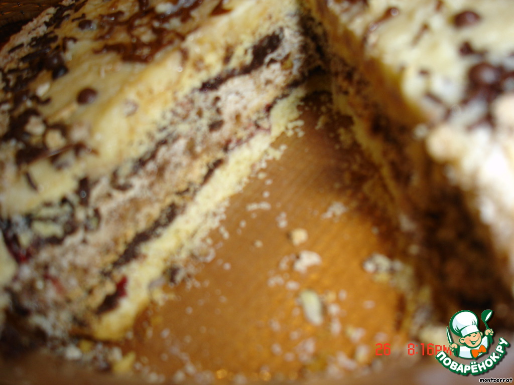 Sandy-almond cake with chocolate cream