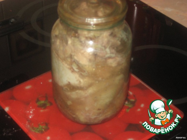 Chicken in own juice in jar