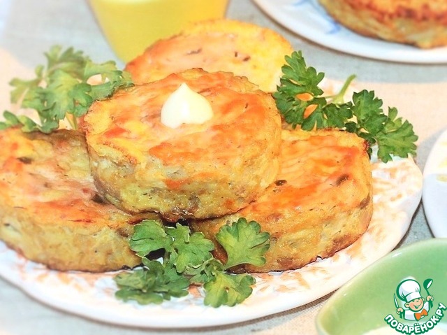 Lazy cabbage rolls with meat and mushrooms