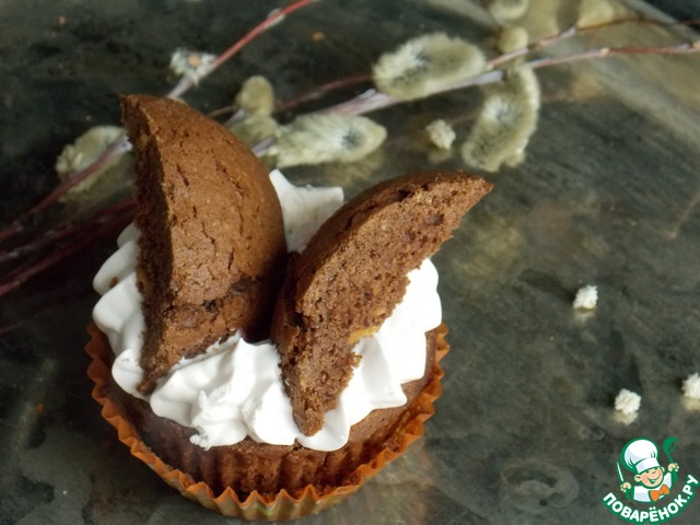 Chocolate cakes with butterflies