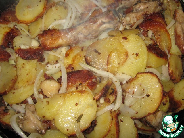 Flavorful fried potatoes with chicken