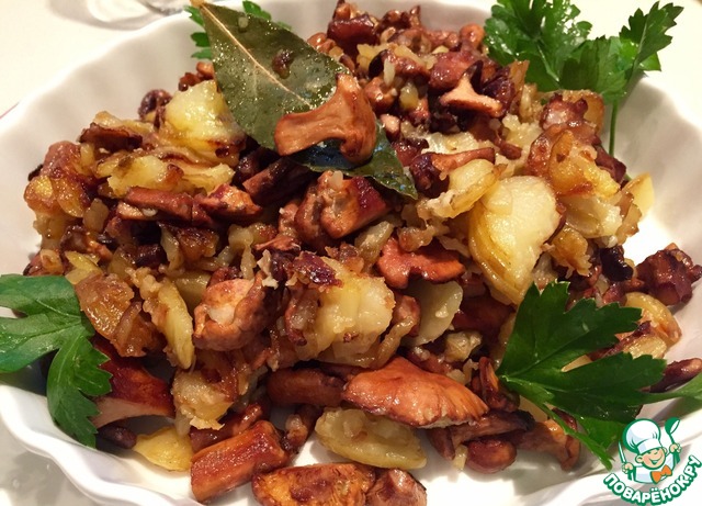 Potatoes with chanterelles 