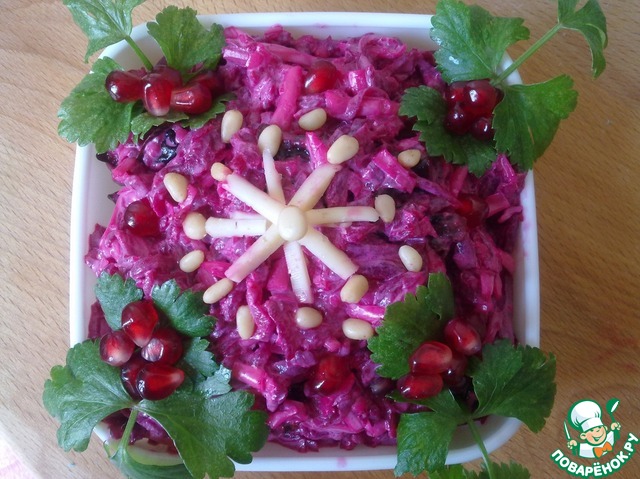 Cheese salad with beets 
