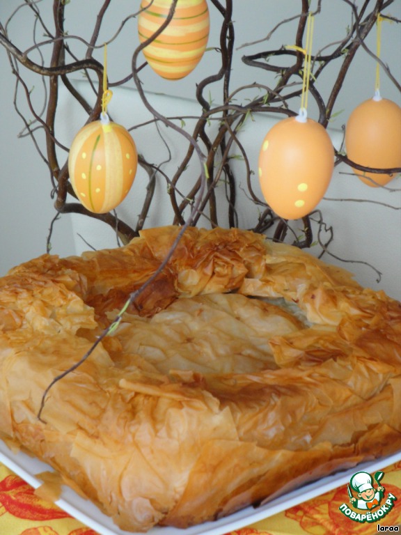 Easter pie with spinach and eggs