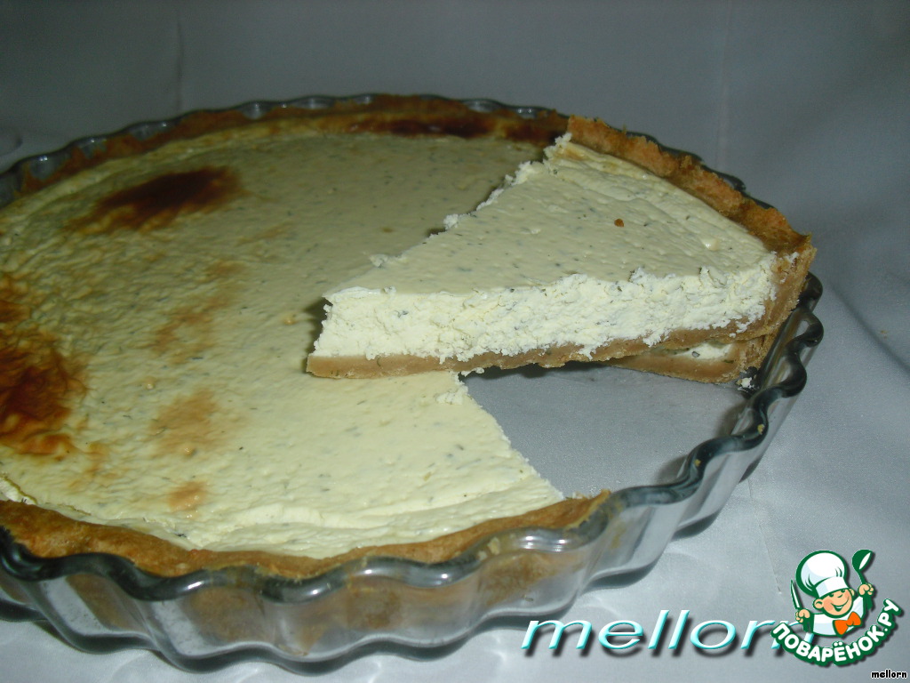 Cheese quiche with cottage cheese and dill