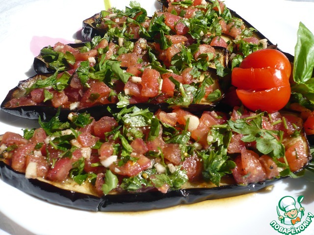 Grilled eggplant with tomatoes