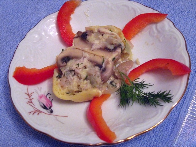Appetizer of mushrooms 