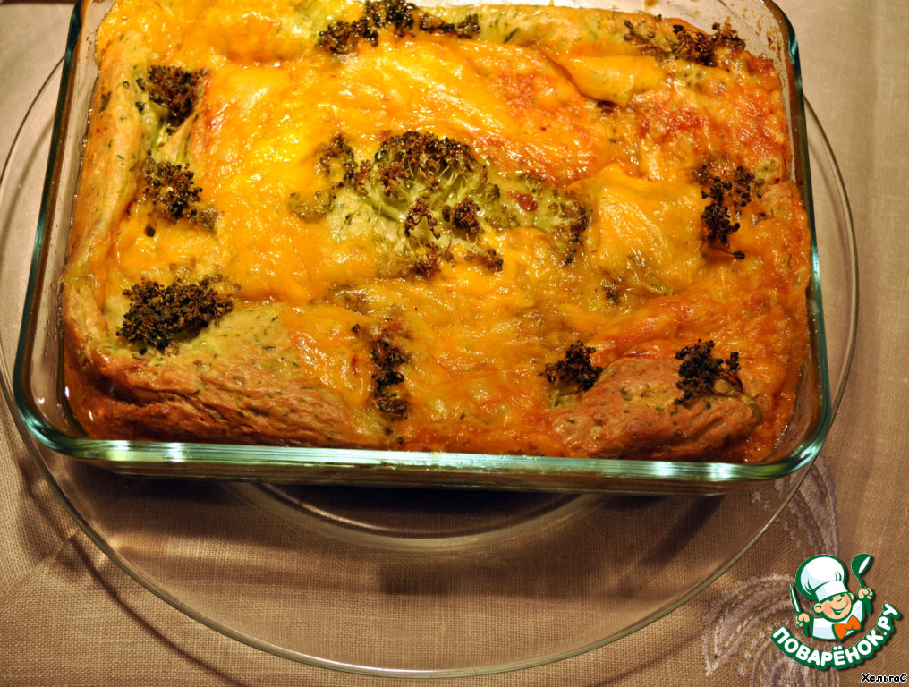 Zucchini pie, broccoli and olives