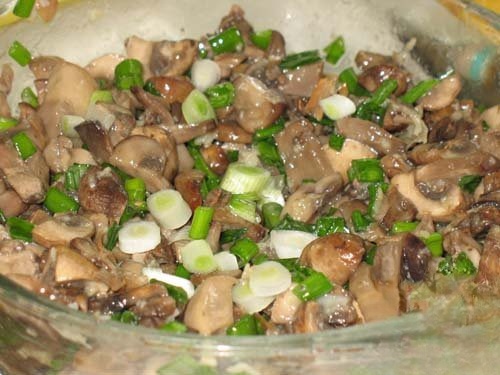 Mushrooms in garlic marinade