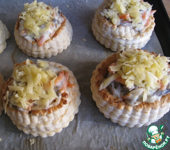 Vol-AU-vents with vegetable julienne