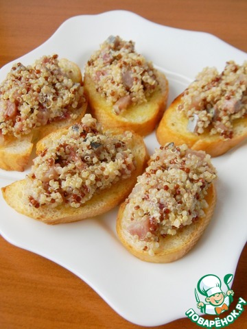 Canapés with quinoa and cheese
