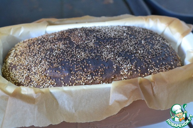 Dark bread with poppy seeds and sunflower seeds