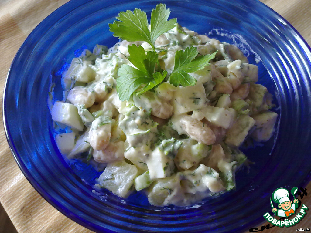 Potato salad with beans