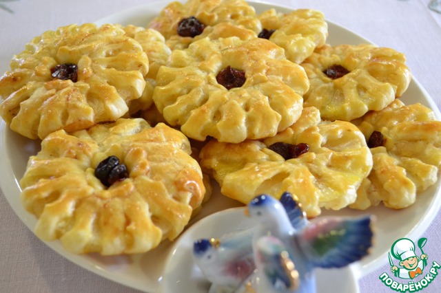 Cookies with pineapple