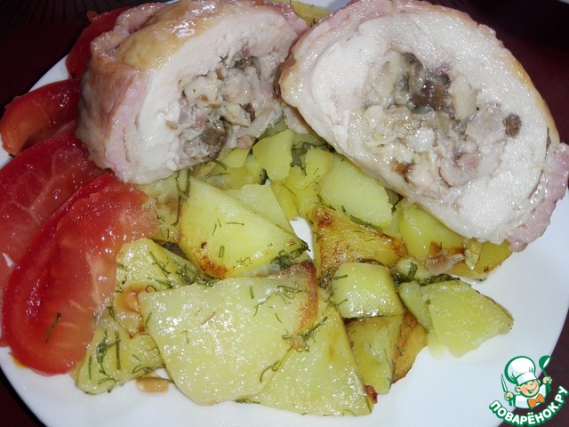 Chicken bun with mushroom stuffing