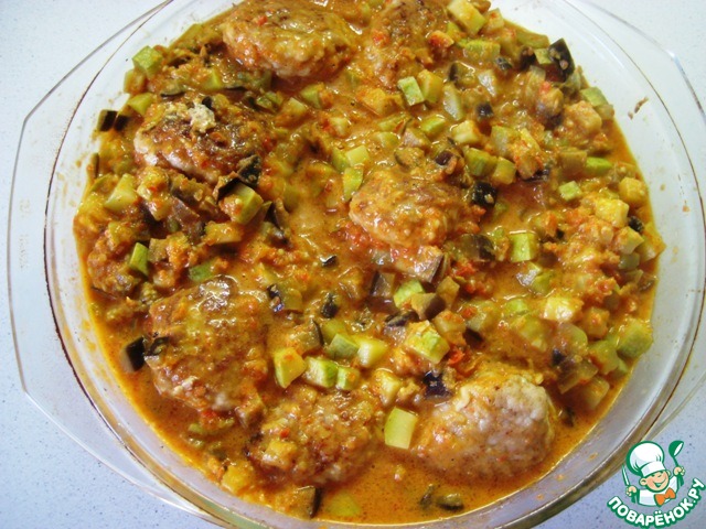 Meatballs in vegetable sauce